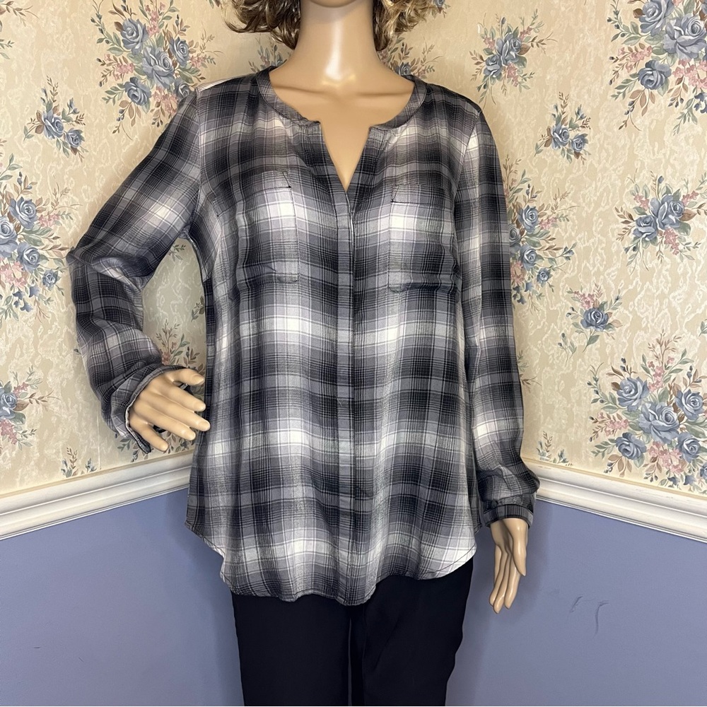 Eddie Bauer Black Plaid Vneck Long Sleeve Button Up Sz M, NWT